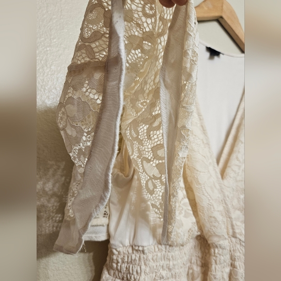 Torrid Ivory Lace Robe - Picture 5 of 7